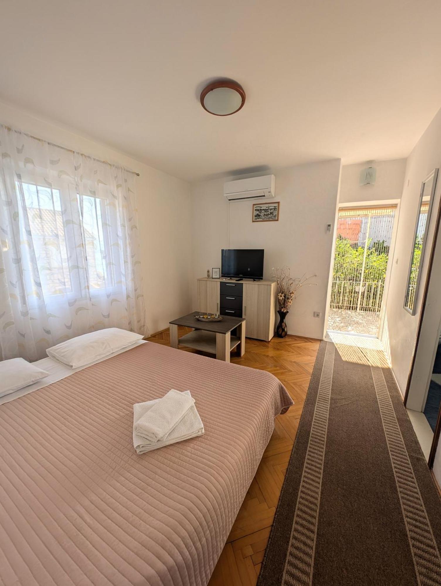 Apartments Ante ルンバルダ エクステリア 写真